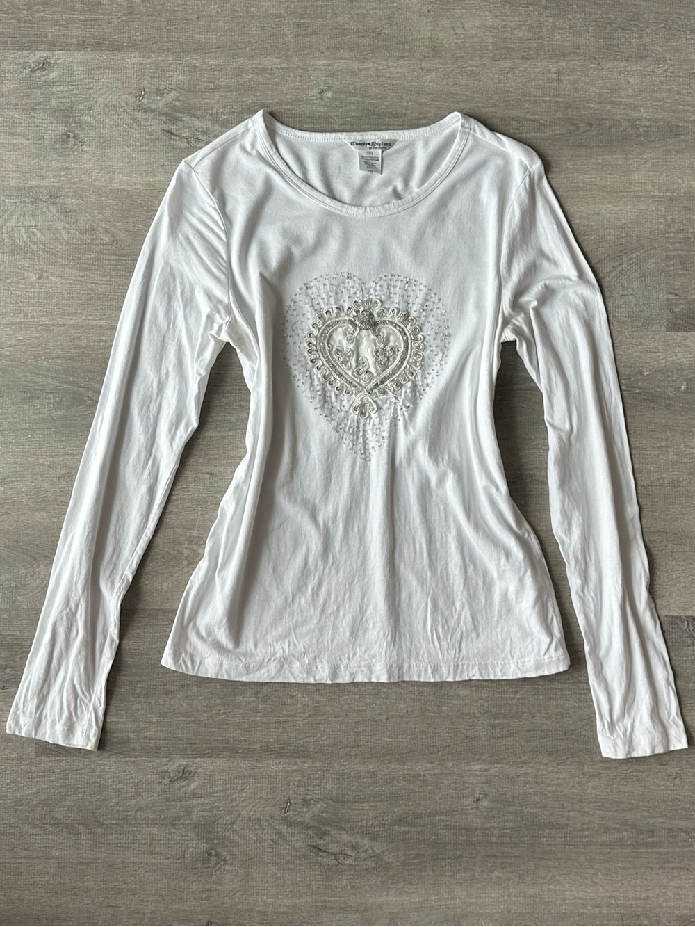 Parasuco Women’s White Long-Sleeve Lace and Beaded Embellished Heart Tee